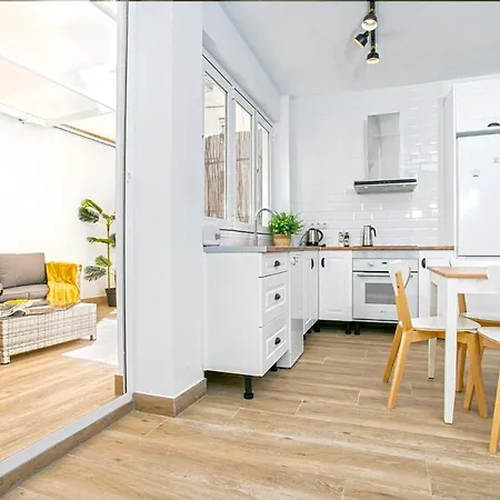 Apartamento Precioso Con Patio Málaga