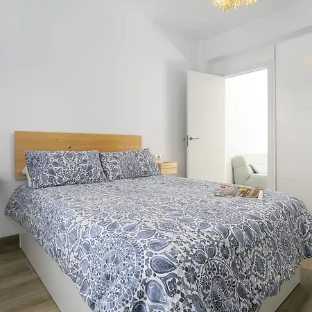 Apartment Precioso Con Patio Malaga